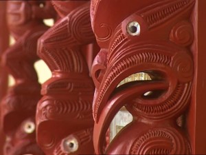 NZ_881328463-maori-sculpture-sur-bois-objet-d'art-artisanat-d'art