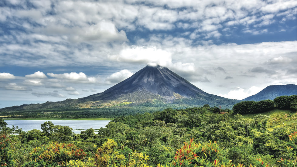 costa-rica_situation-arenal_volcan
