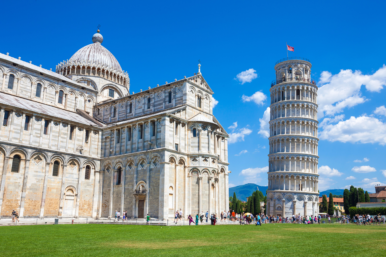 italie bigstock-Pisa-Tower-And-Cathedral-On-Pi-72063235