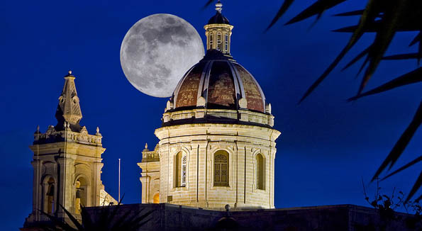 malte Moonshine-church-dome