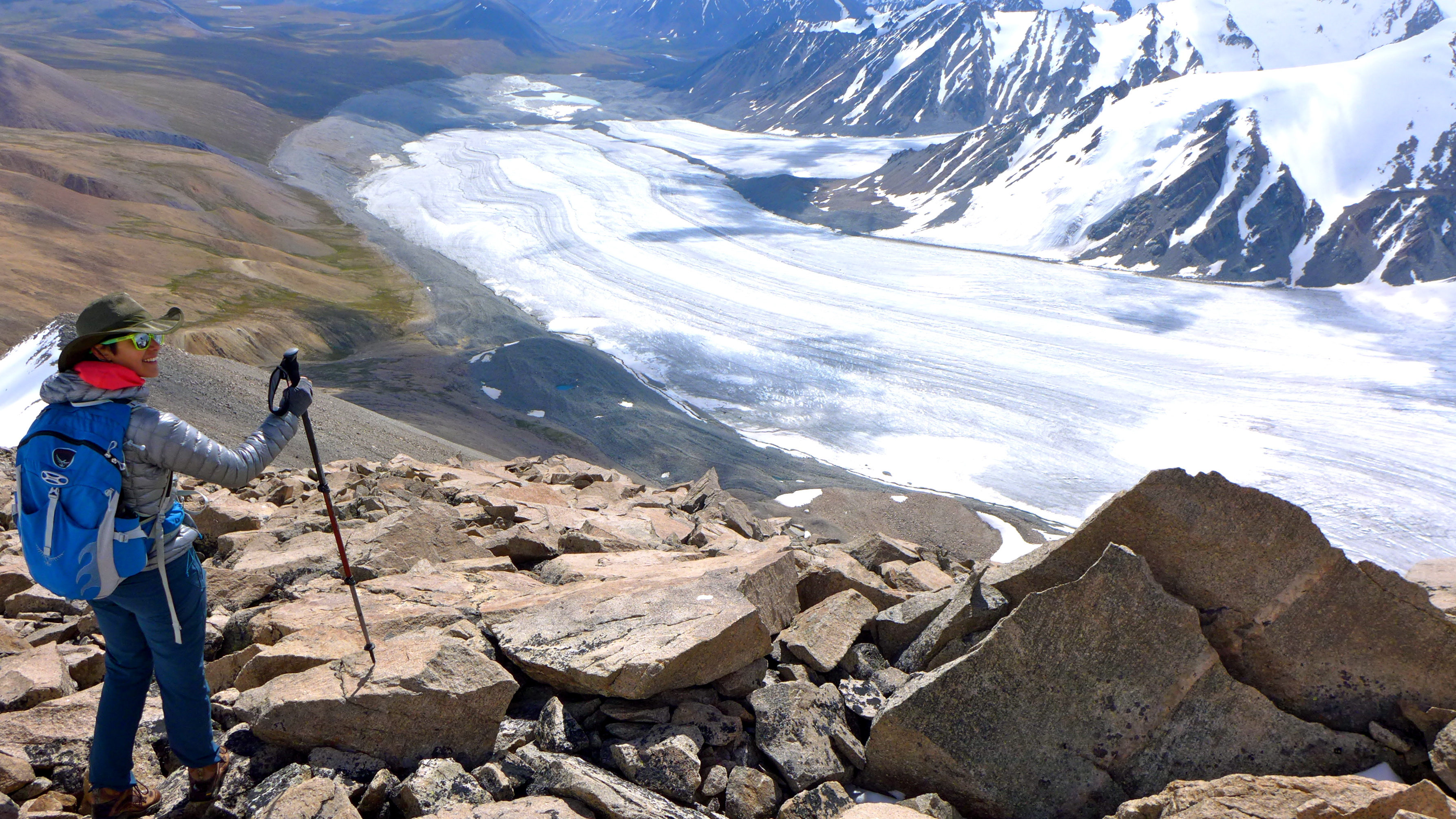 mongolia-altai-peaks-tavan-bogd-national-park-glacier-malchin-peak-mountain-thegeneralist