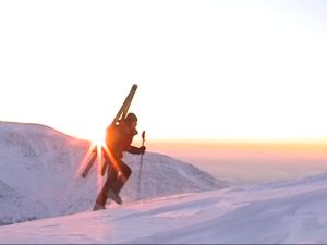russie 200291286-randonnee-a-ski-alpinisme-caucase-rayon-de-soleil