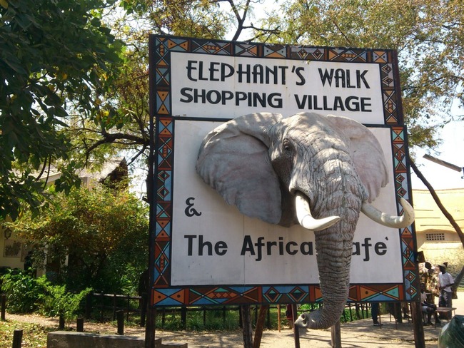 victoria-falls-elephants-walk-shopping-and-artists-village-1024x768