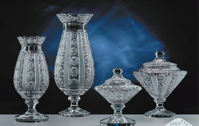 republique-tcheque-bohemian-czech-crystal-vases
