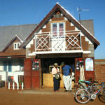 Maison typique des Hauts Plateaux, entre Antsirabe et Tananarive