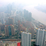 Shanghai ou Shanghaï est la ville la plus peuplée de Chine. Elle constitue aussi l'une des plus grandes mégapoles du monde avec plus de 18,5 millions d'habitants.