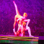 Contorsionnistes - La contorsion est une discipline acrobatique pratiquée au cirque, notamment. Elle est basée sur des mouvements de flexion