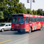Bus Tata sillonnant les provinces