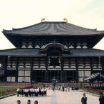 Le Tōdai-ji, de son nom complet Kegon-shū daihonzan Tōdai-ji, est un temple bouddhique situé à Nara