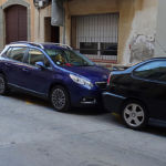 Les places de parking dans les ruelles d'El Masnou sont rares et se garer exige une certaine dextérité
